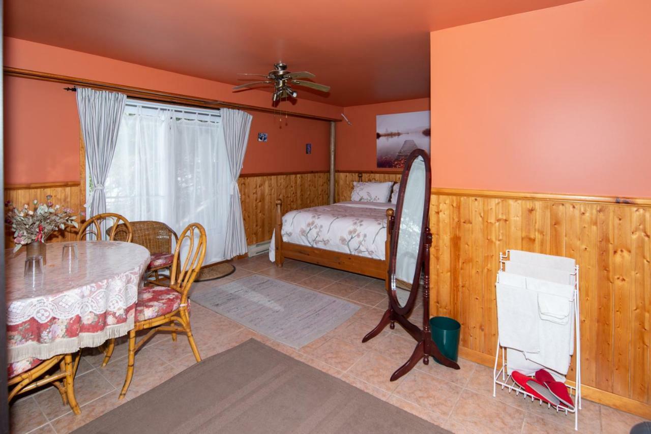 Auberge Le Cheval Bleu Saint-Alphonse-Rodriguez Εξωτερικό φωτογραφία